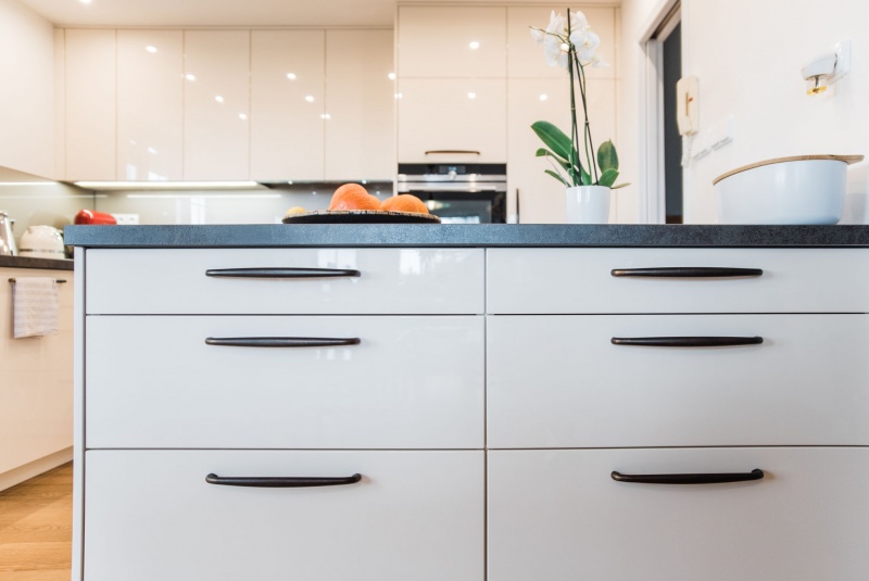 Reference / LIVING: MAGNOLIE LESK - LAK, DESKA - KERAMIKA, 8,45m - foto Reference / LIVING: MAGNOLIE LESK - LAK, DESKA - KERAMIKA, 8,45m - foto