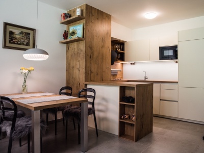 SILBERMOND: DAKARGELB MAT - LAK, DESKA - BURGUESA EICHE, 6m