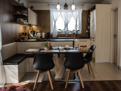 LIVING: MAGNOLIE LESK - LAK, DESKA - SIRUS 6,9m